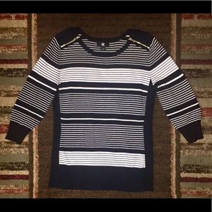 Woman’s Sweater Top